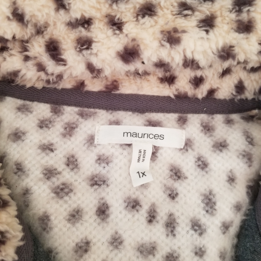 Cheetah pullover - Picture 3 of 4